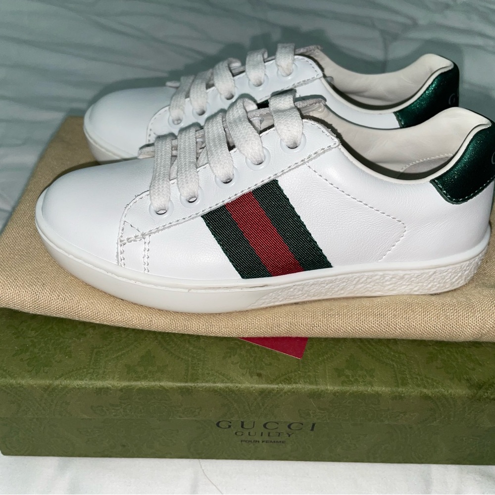 Authentic Gucci Ace toddler size 27/ us10.5 brand new